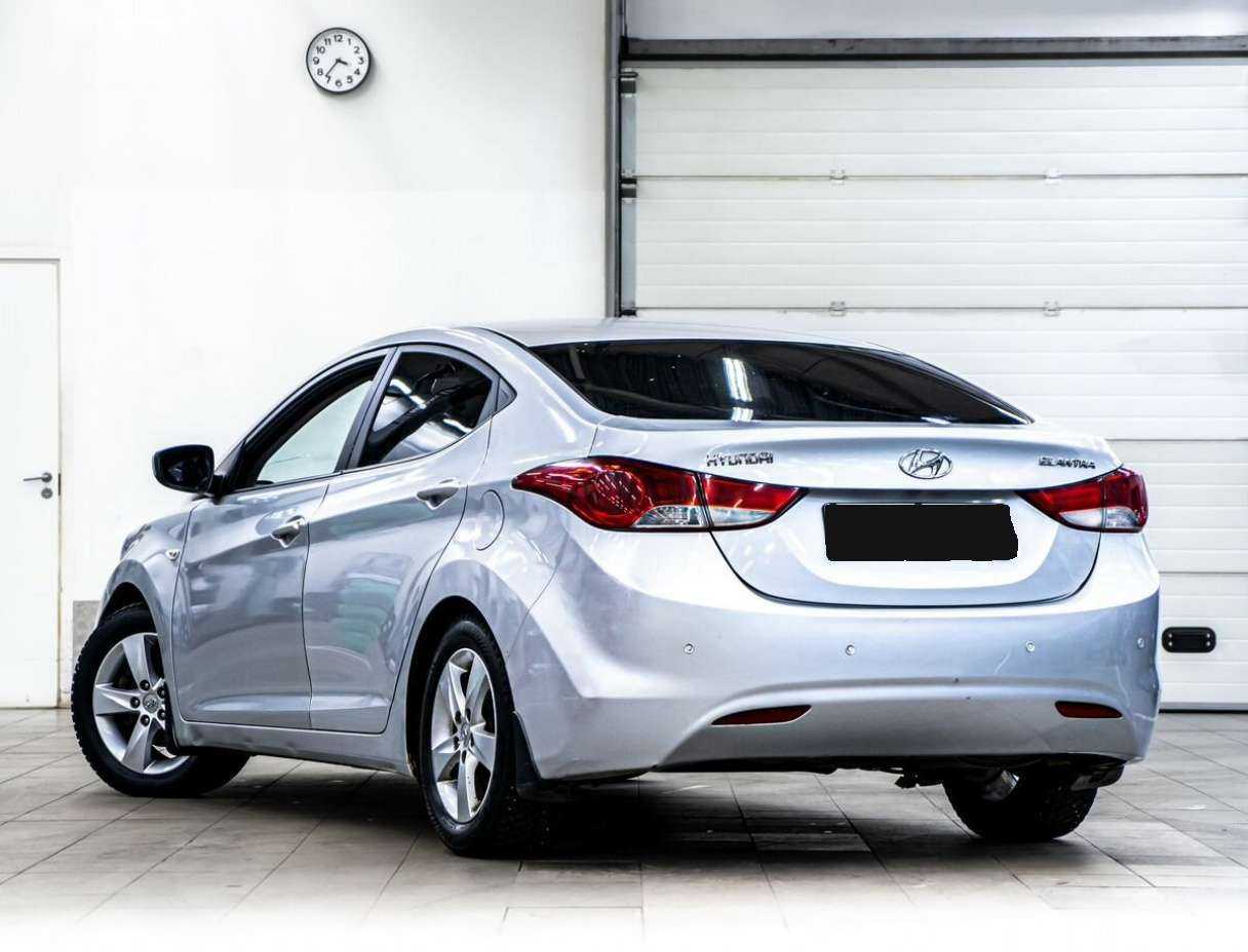 Hyundai Elantra, 2012 - фото №4