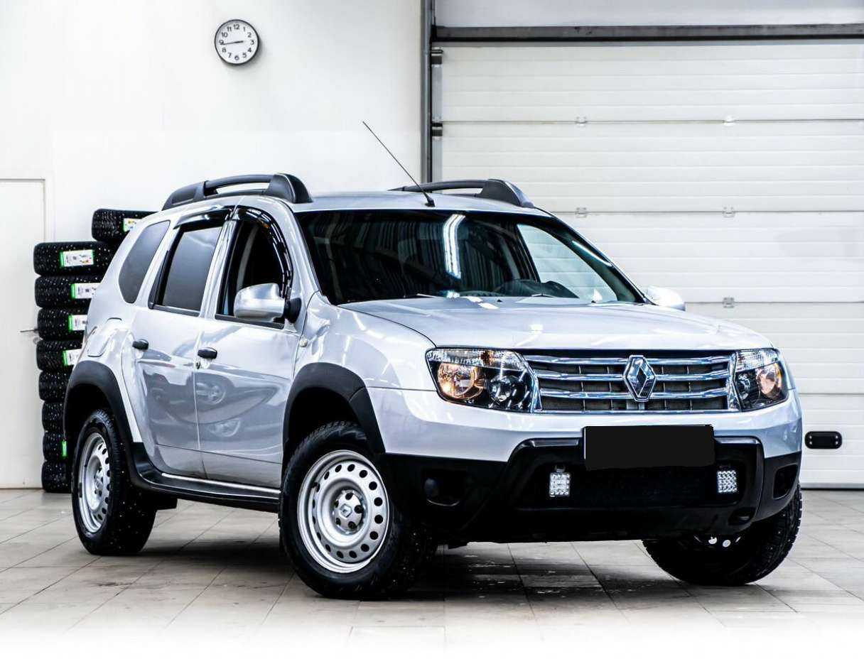 Renault Duster, 2012 - фото №2