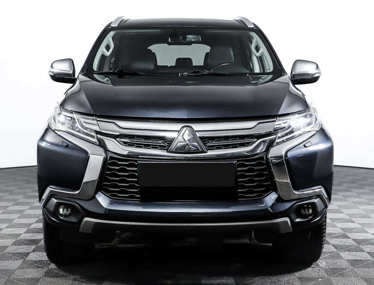 Mitsubishi Pajero Sport, 2018 - фото №2