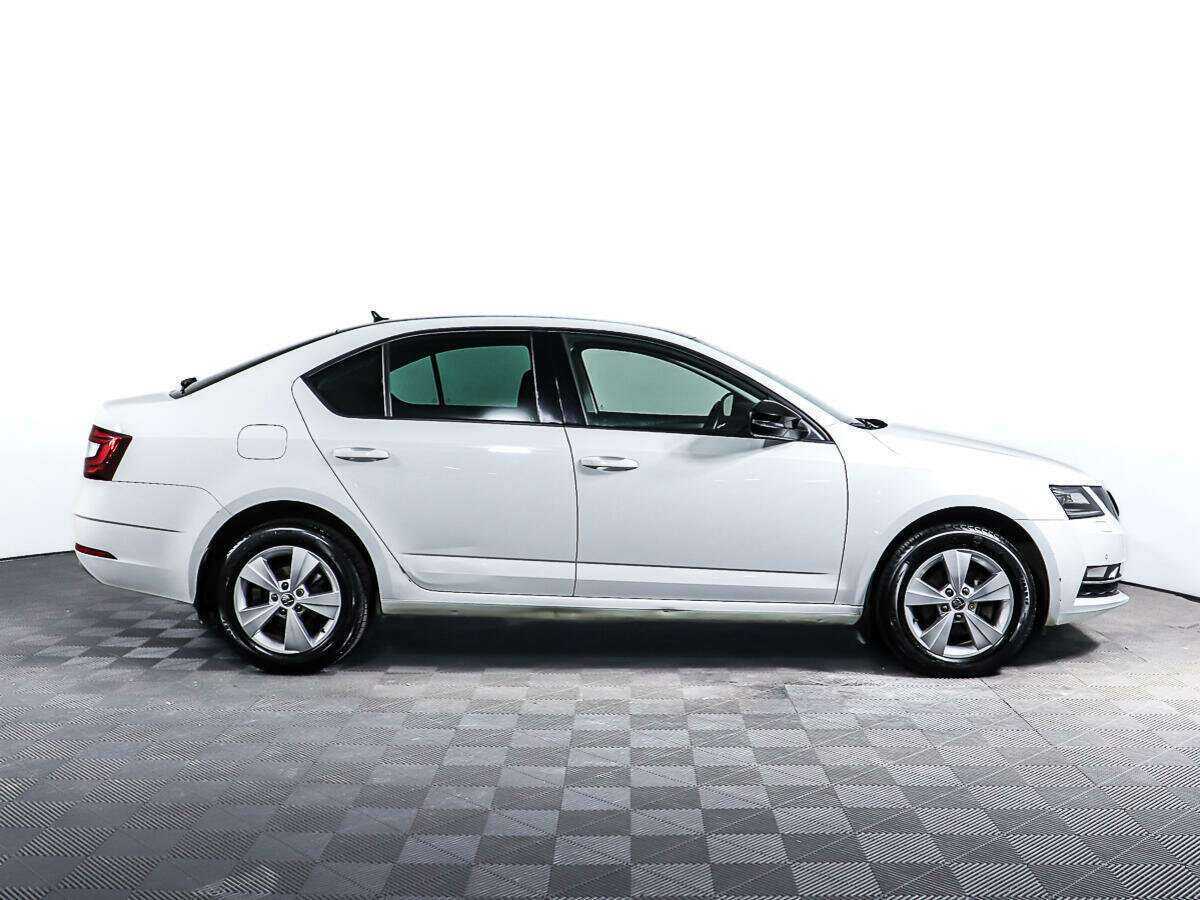 Skoda Octavia, 2019 - фото №4