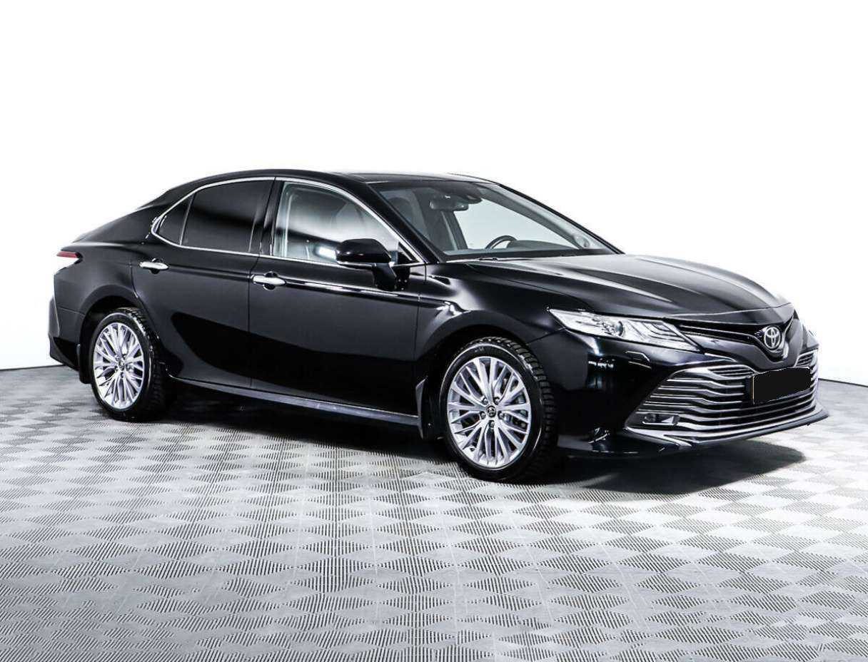 Toyota Camry, 2019 - фото №3