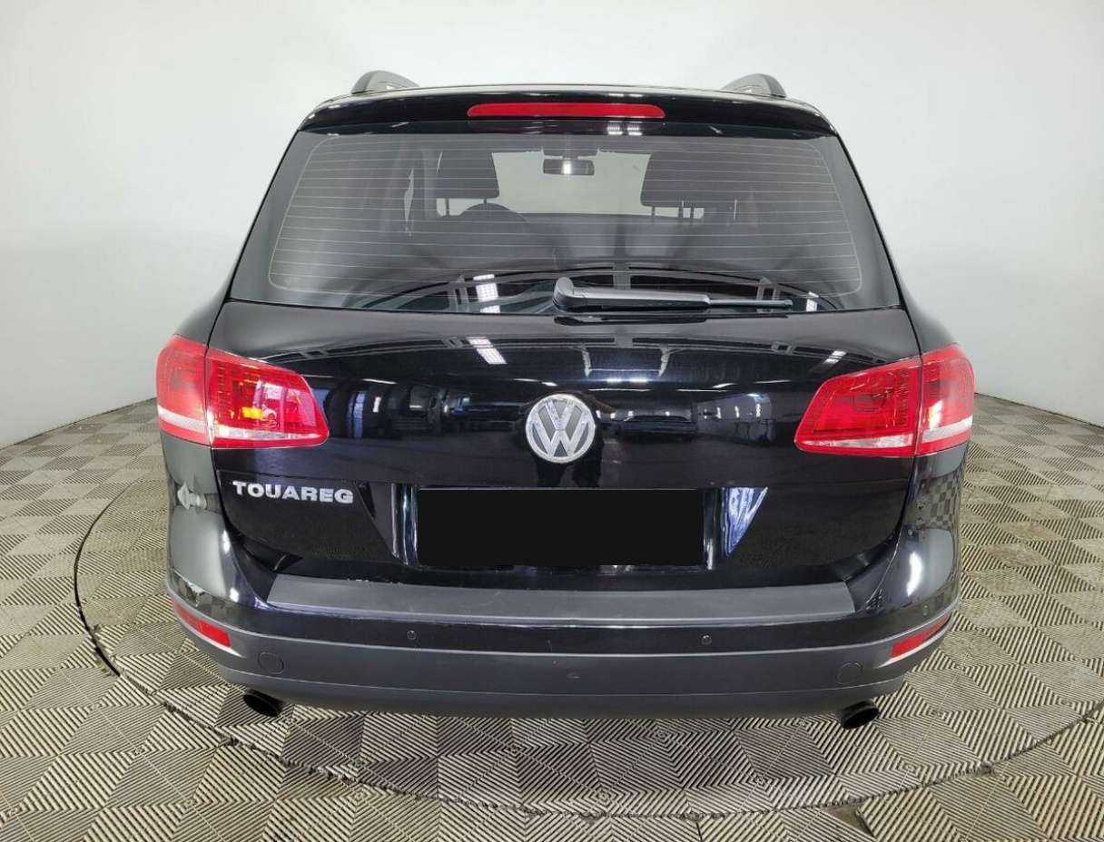 Volkswagen Touareg, 2012 - фото №3