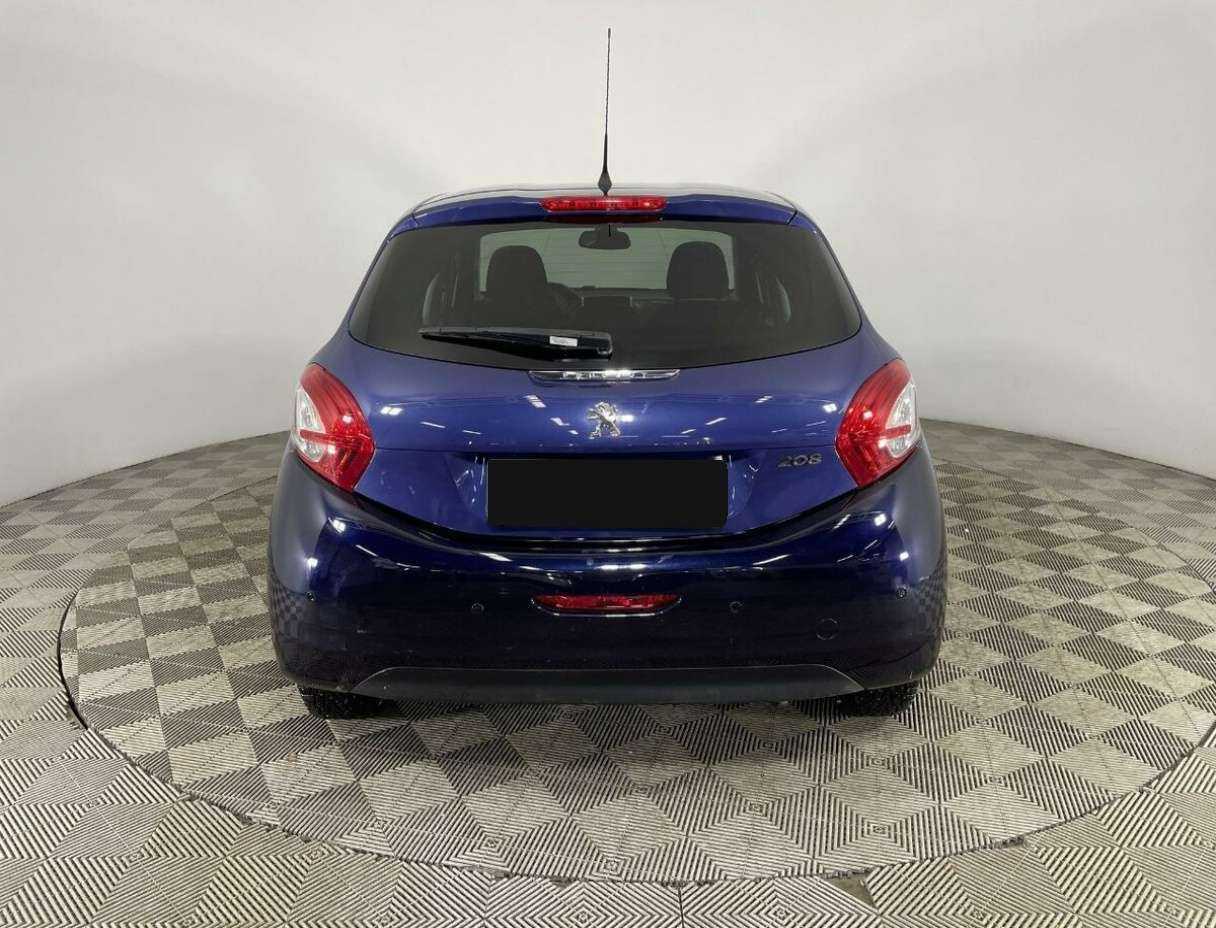Peugeot 208, 2014 - фото №3