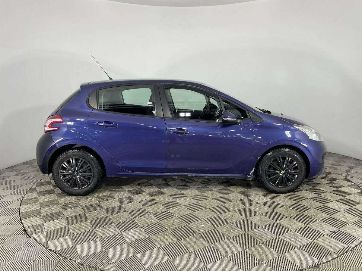 Peugeot 208, 2014 - фото №4