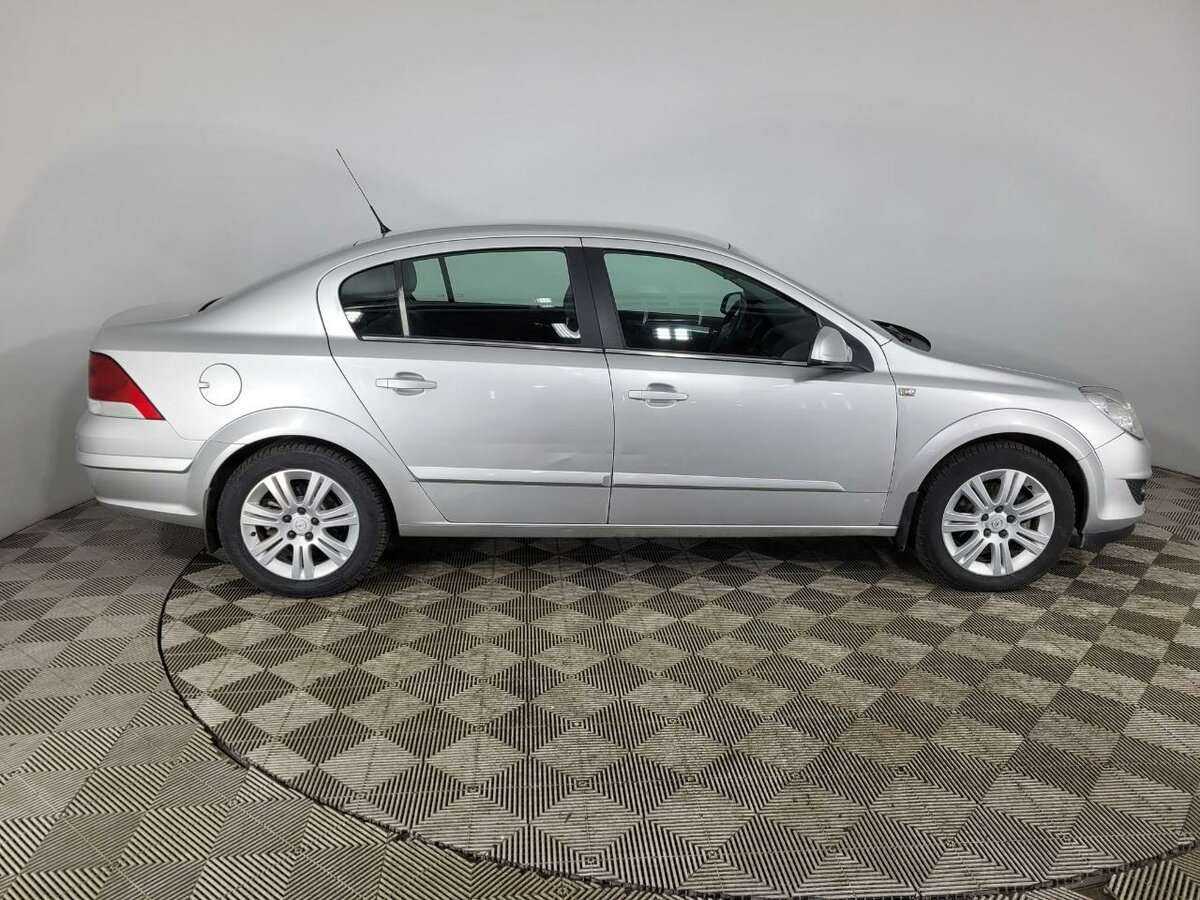 Opel Astra, 2012 - фото №4