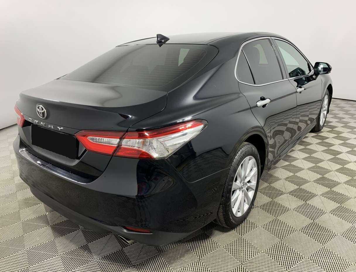 Toyota Camry, 2019 - фото №4