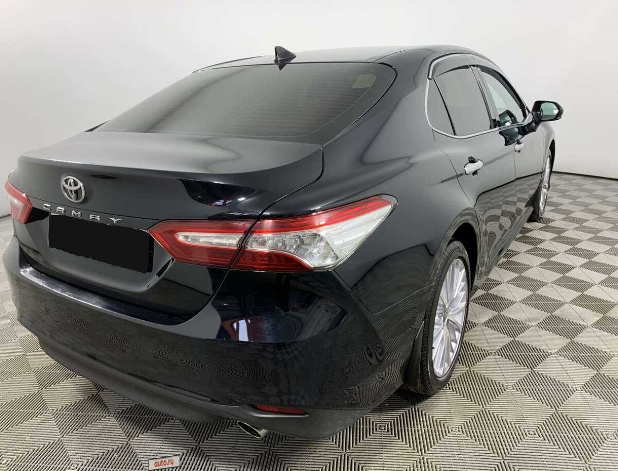Toyota Camry, 2020 - фото №4