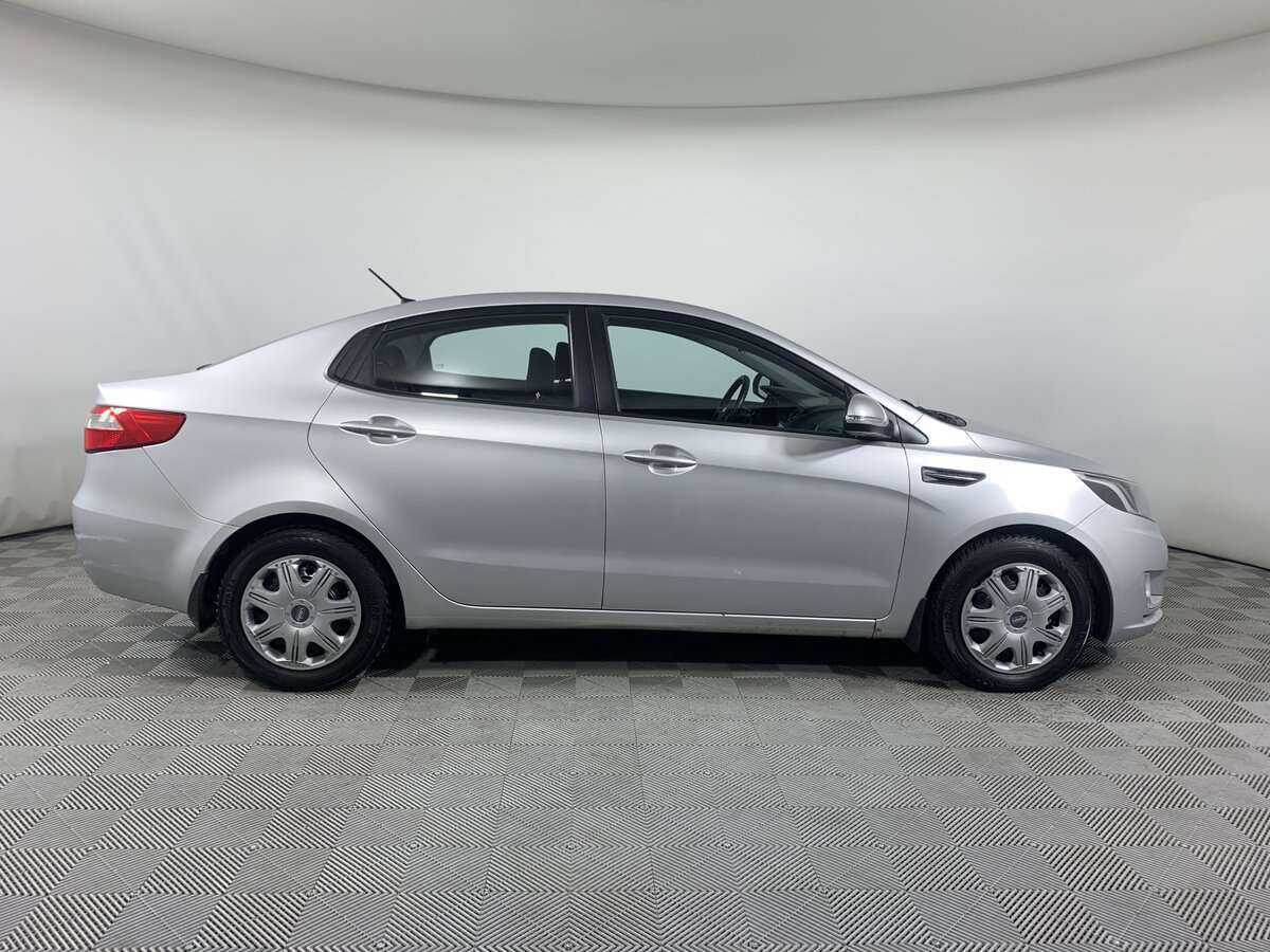 Kia Rio 5-speed, 2012 - фото №4