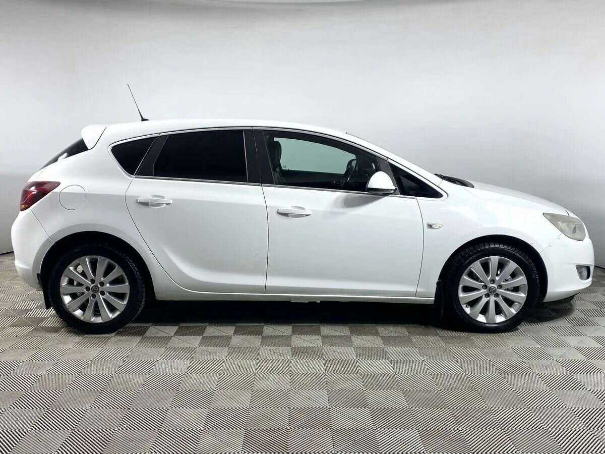 Opel Astra, 2012 - фото №4