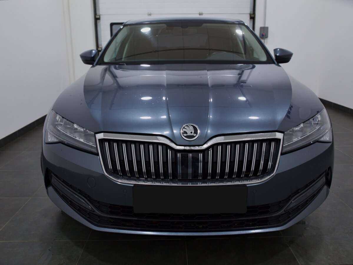Skoda Superb, 2021 - фото №2