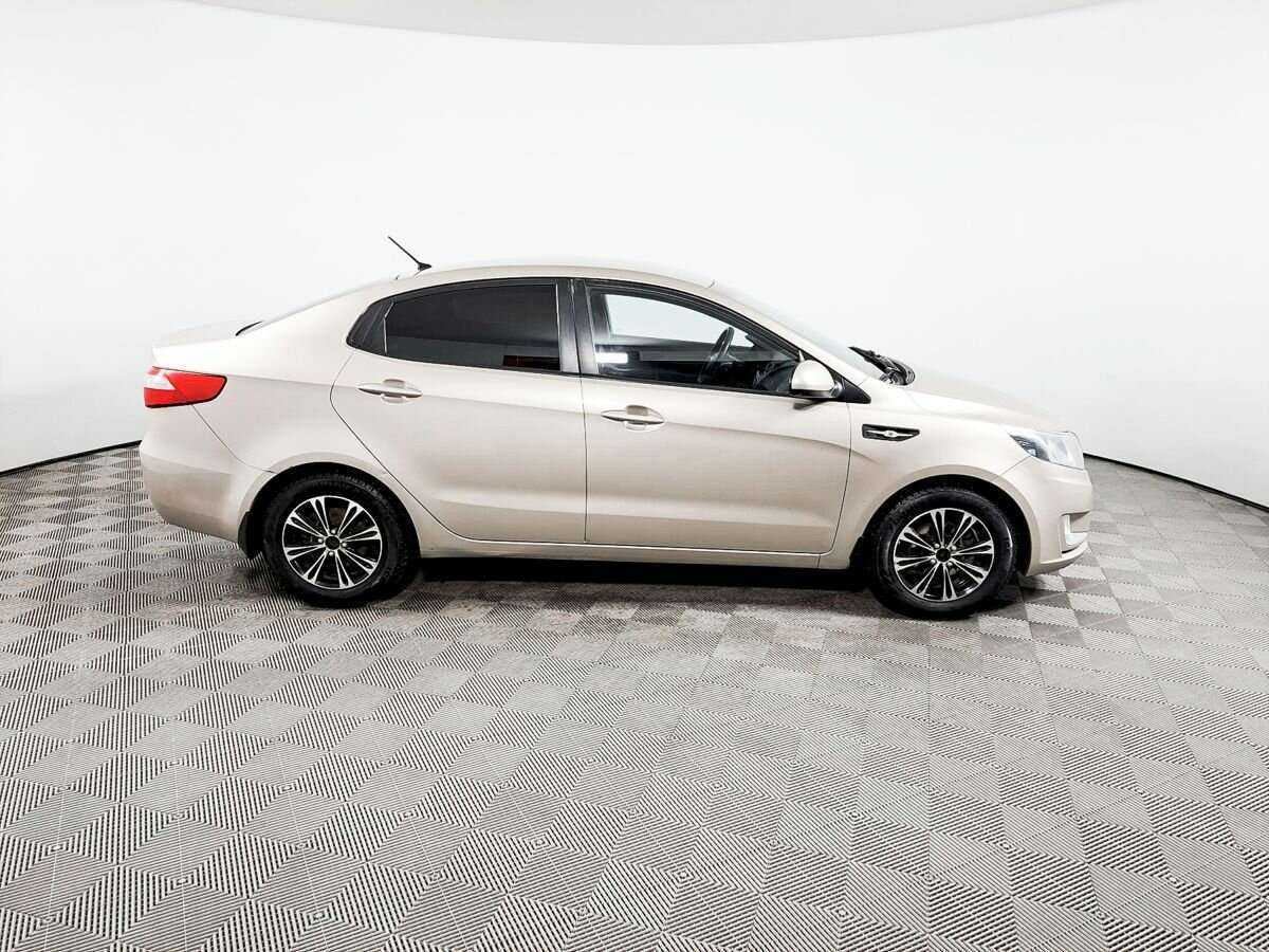 Kia Rio 5-speed, 2013 - фото №4