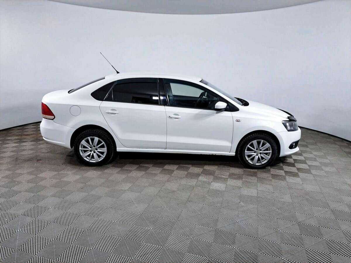 Volkswagen Polo, 2012 - фото №3