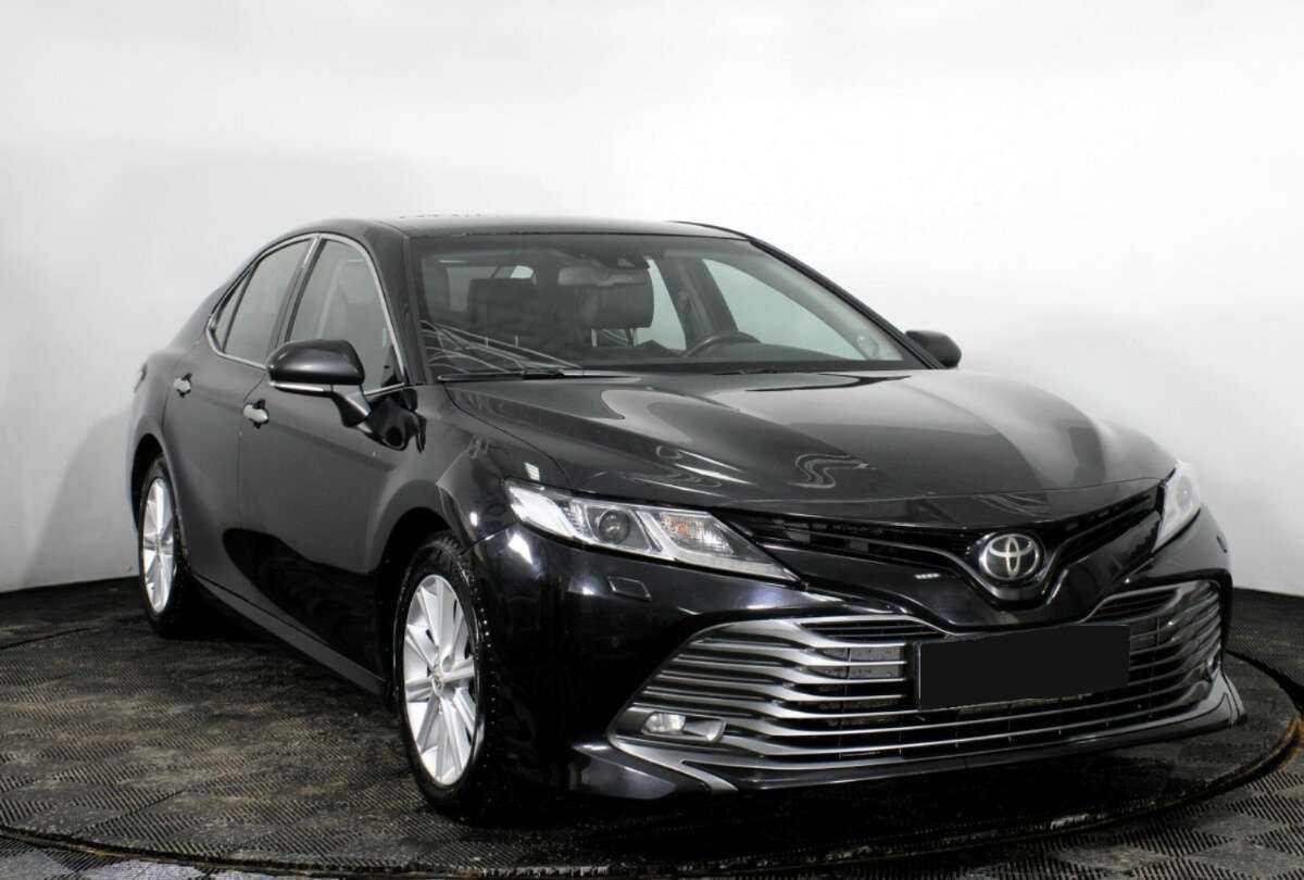 Toyota Camry, 2020 - фото №3