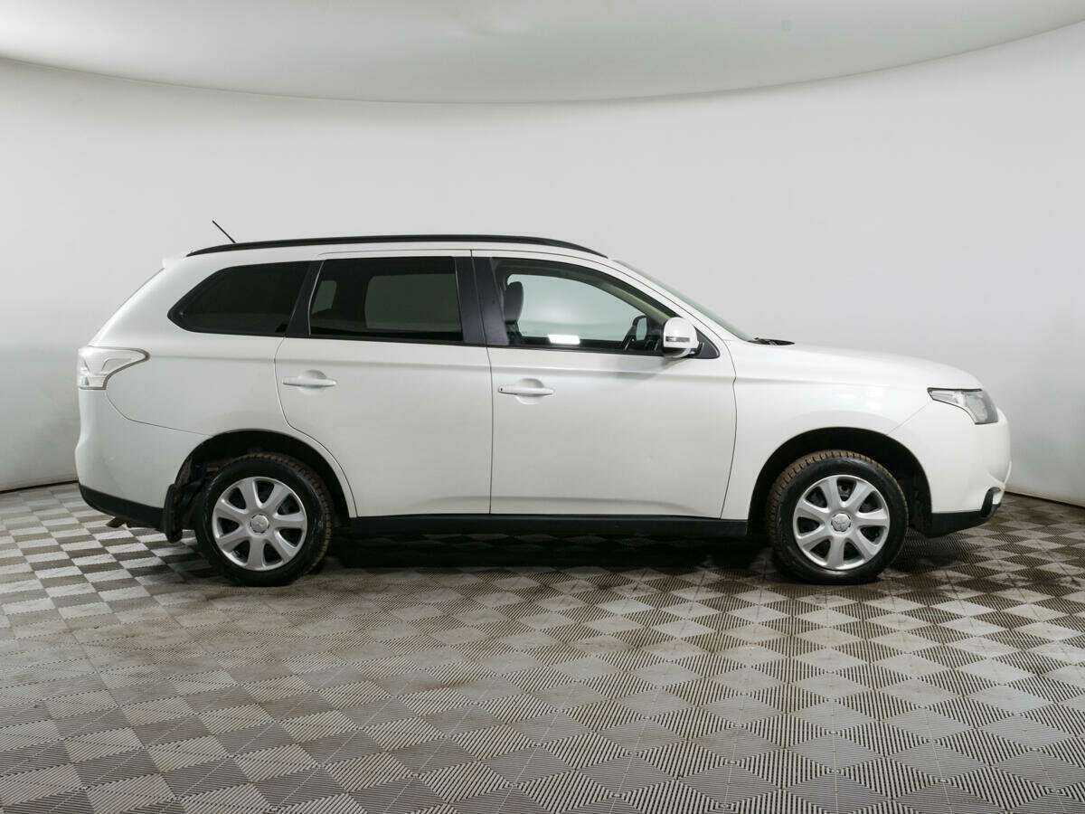 Mitsubishi Outlander, 2013 - фото №4