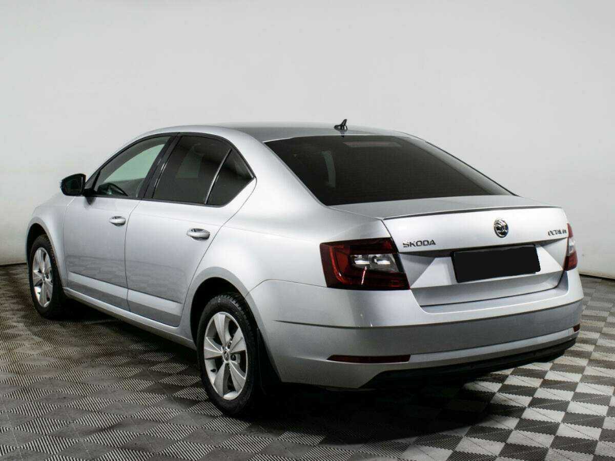 Skoda Octavia, 2018 - фото №3