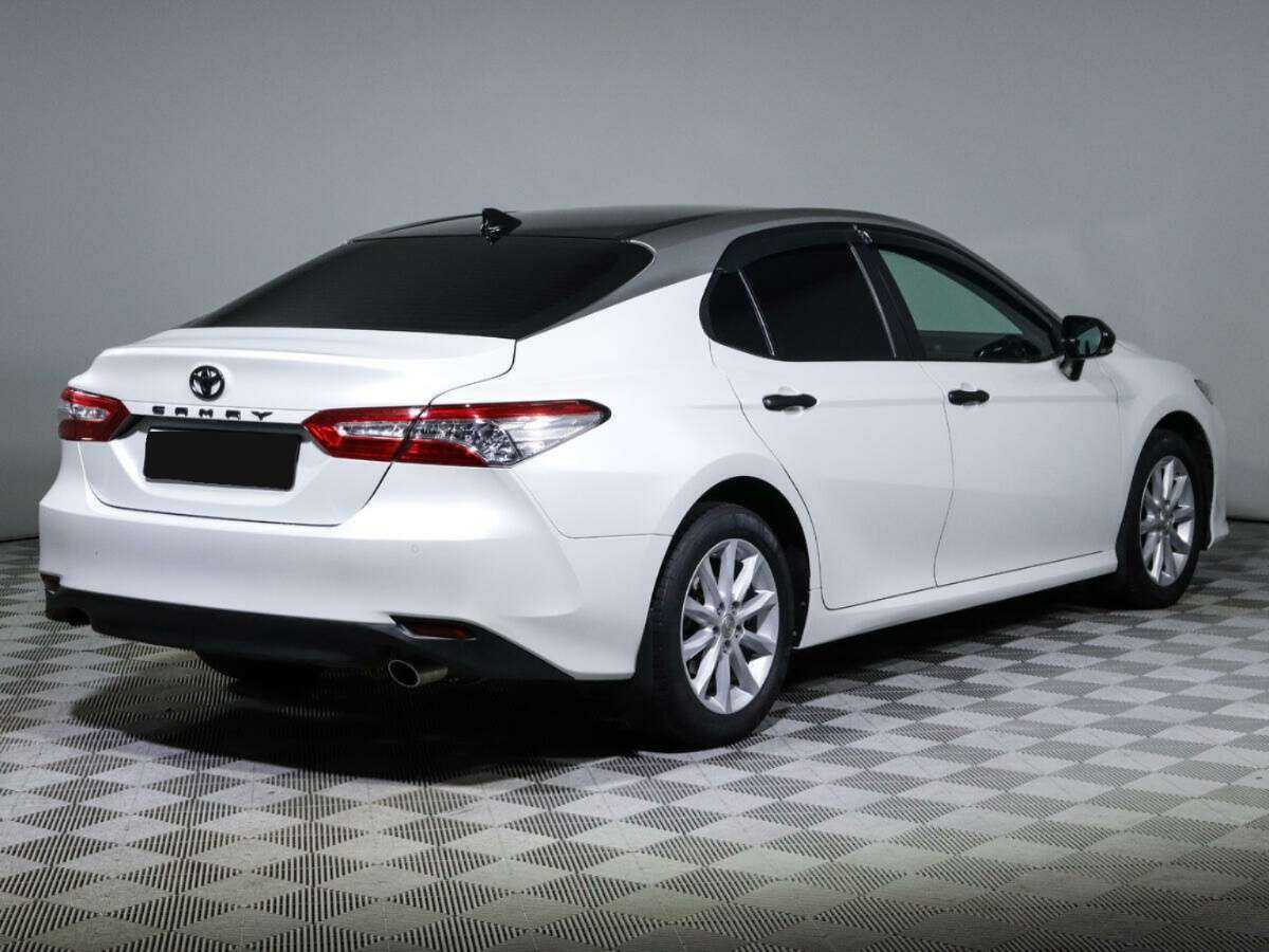 Toyota Camry, 2019 - фото №4