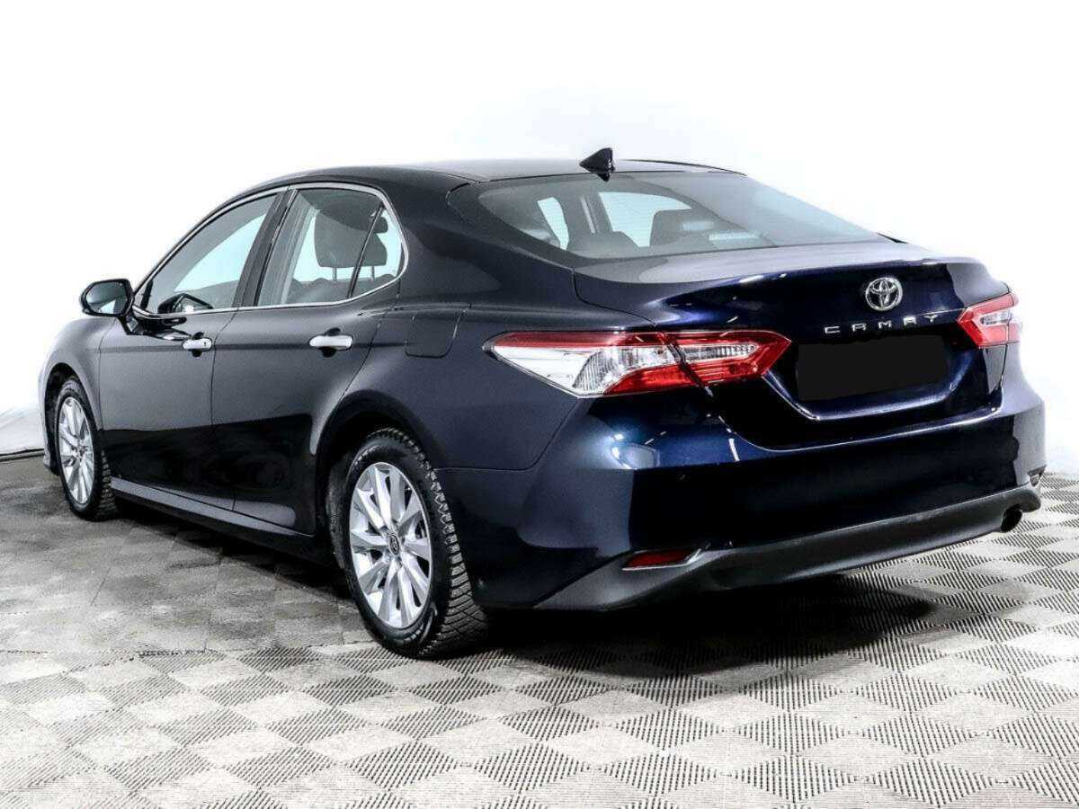 Toyota Camry, 2020 - фото №4