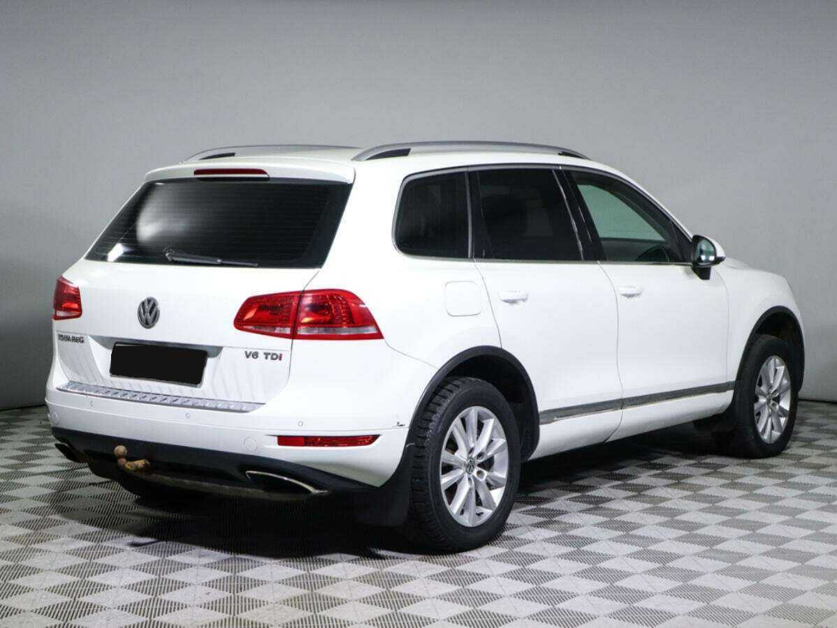 Volkswagen Touareg, 2012 - фото №3