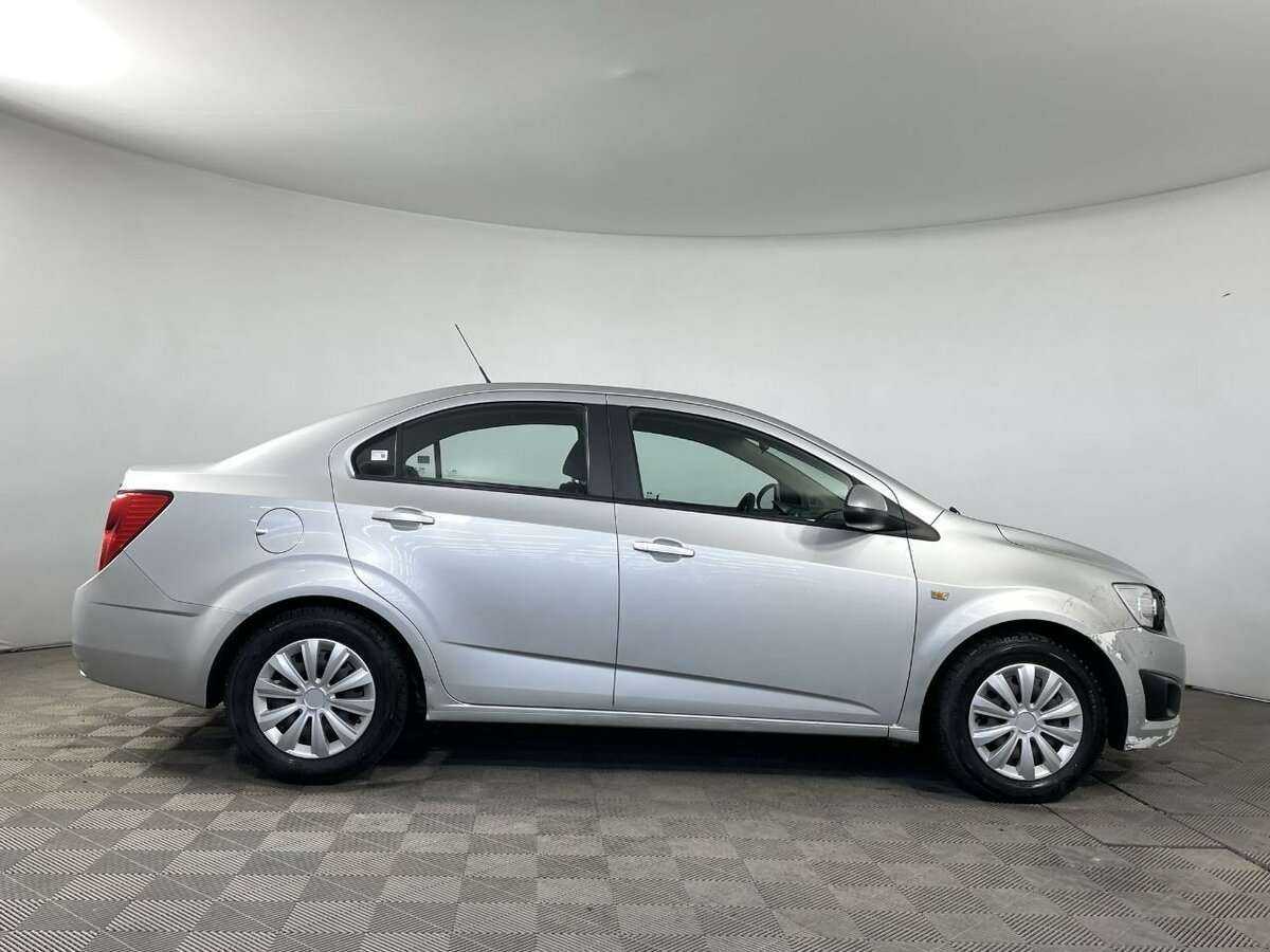 Chevrolet Aveo, 2013 - фото №3
