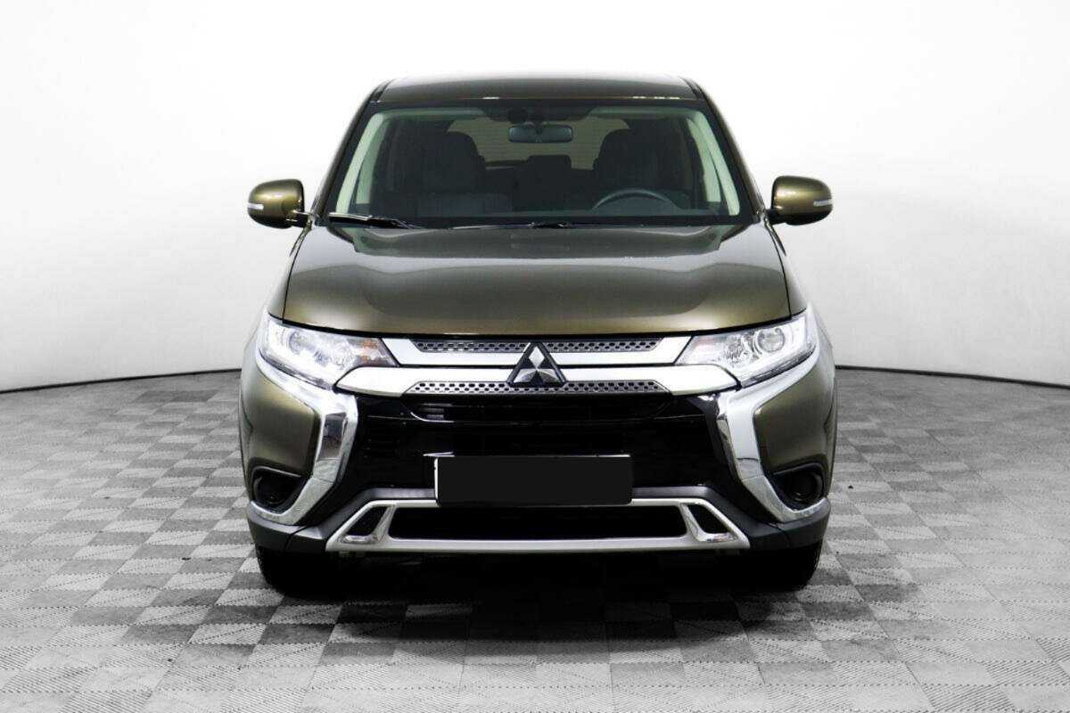 Mitsubishi Outlander, 2020 - фото №2