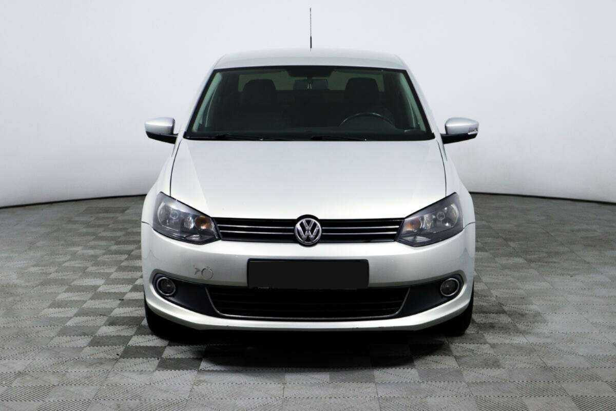 Volkswagen Polo, 2012 - фото №2