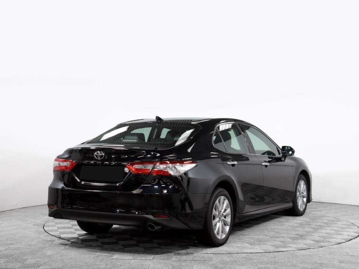 Toyota Camry, 2018 - фото №4