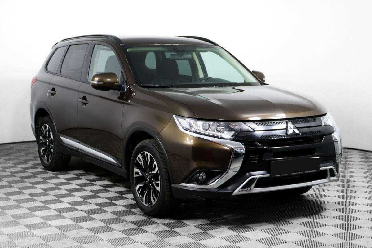 Mitsubishi Outlander, 2022 - фото №3