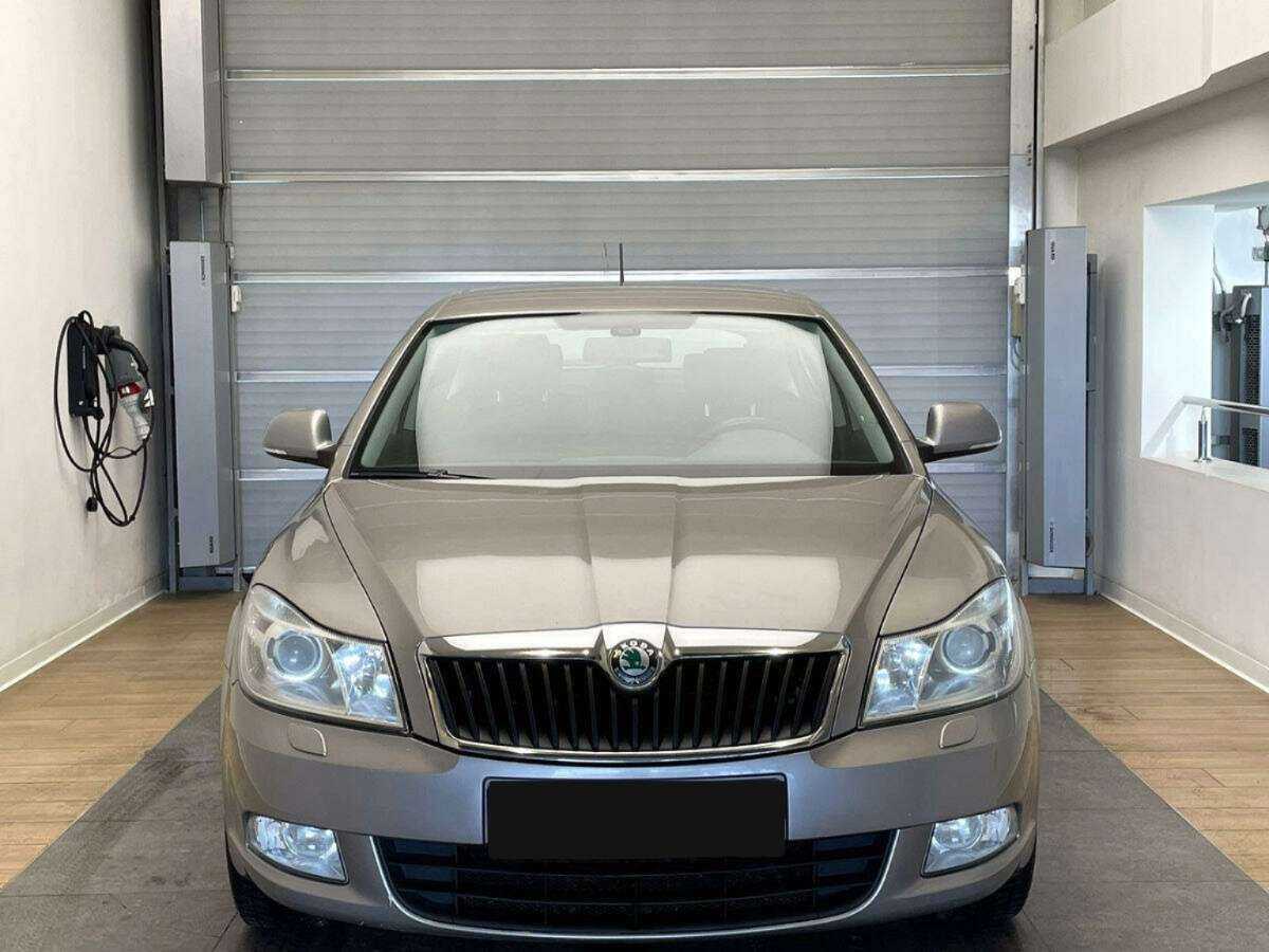 Skoda Octavia, 2012 - фото №2