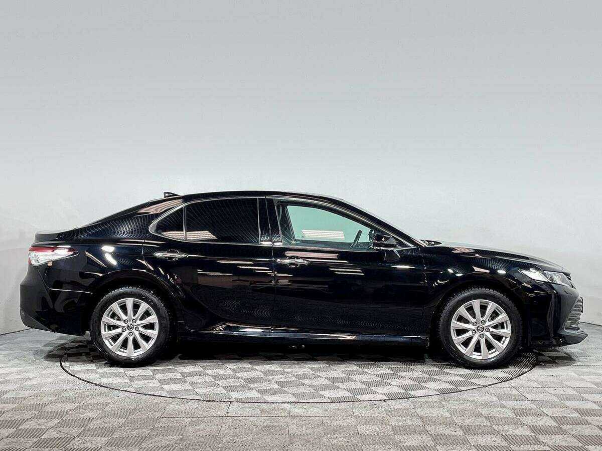 Toyota Camry, 2018 - фото №3