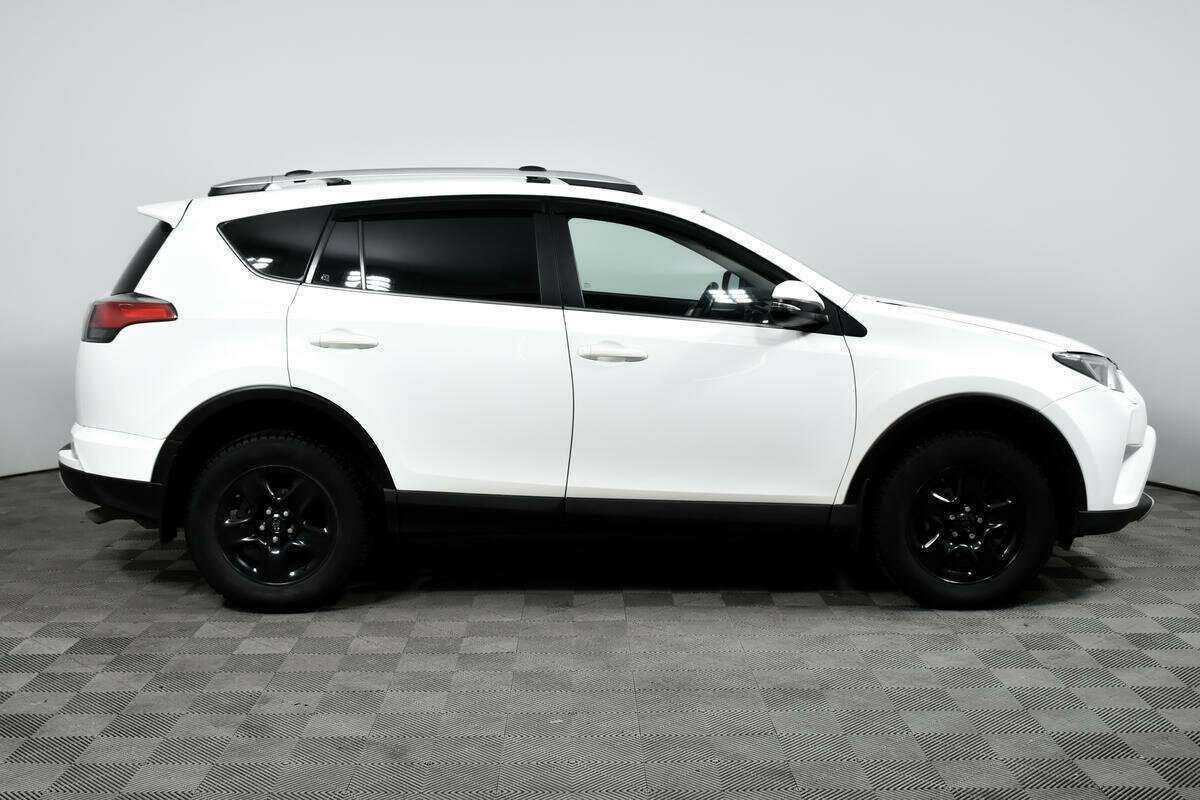 Toyota RAV4, 2018 - фото №4