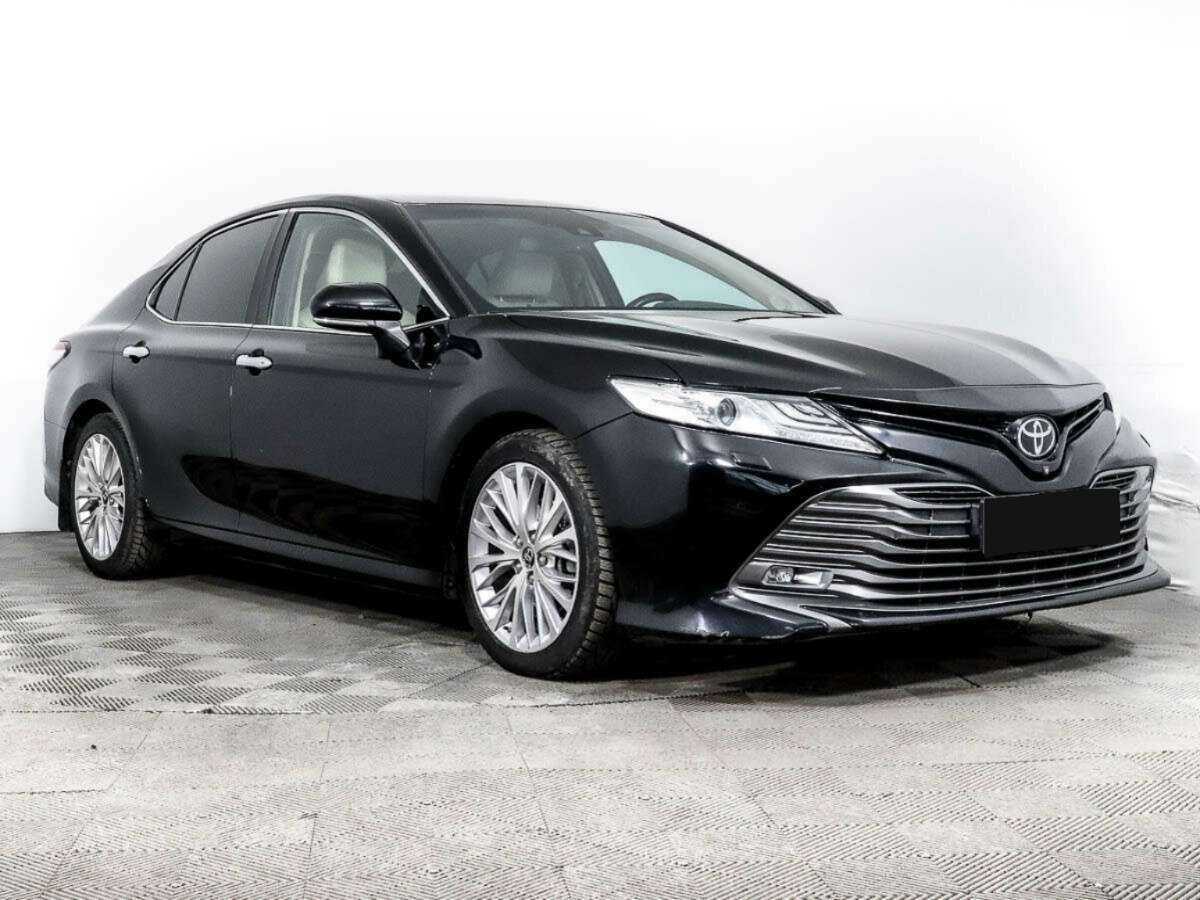 Toyota Camry, 2018 - фото №3