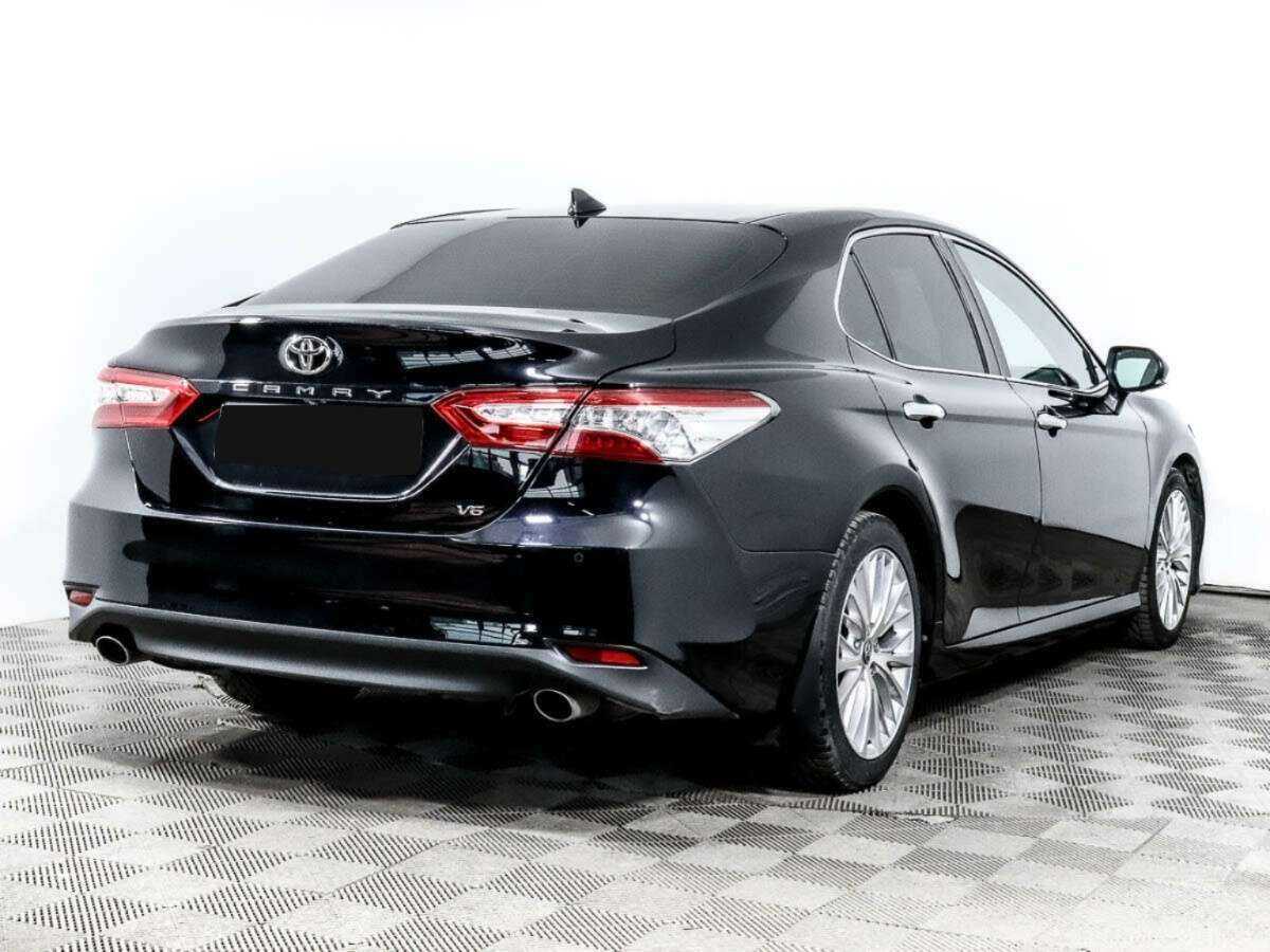 Toyota Camry, 2018 - фото №4