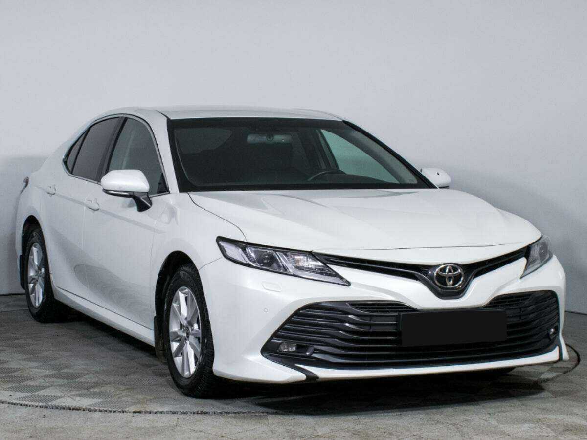 Toyota Camry, 2020 - фото №3