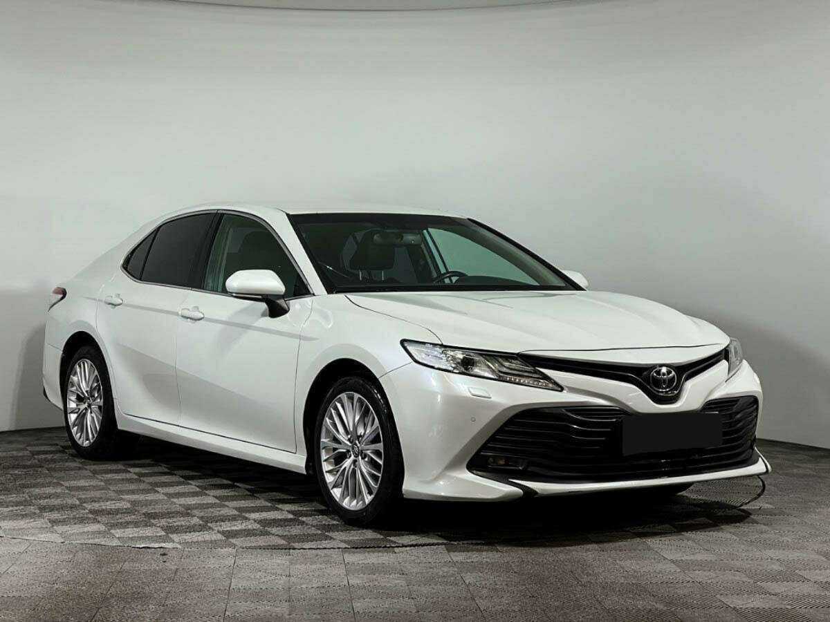 Toyota Camry, 2018 - фото №3