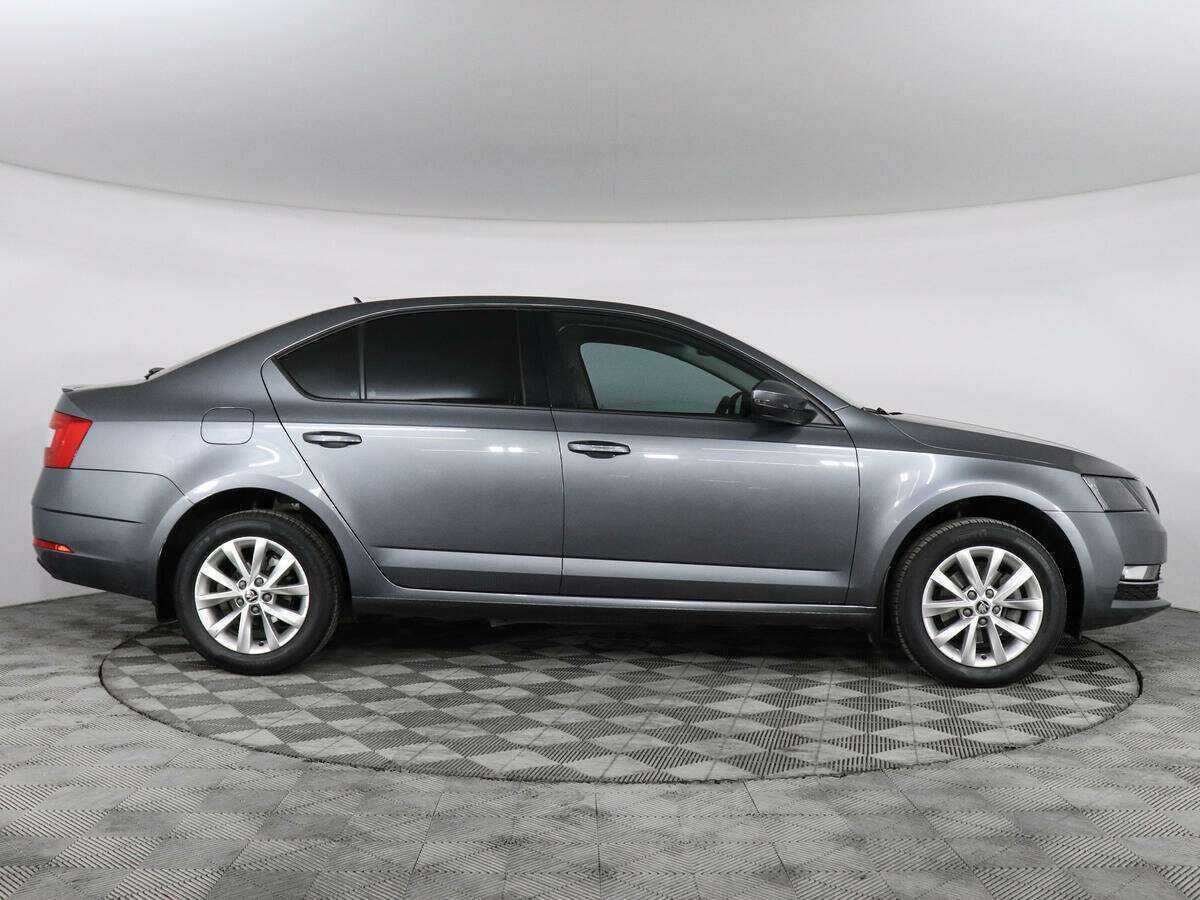 Skoda Octavia, 2018 - фото №4