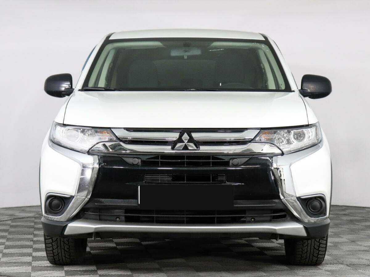 Mitsubishi Outlander, 2015 - фото №2
