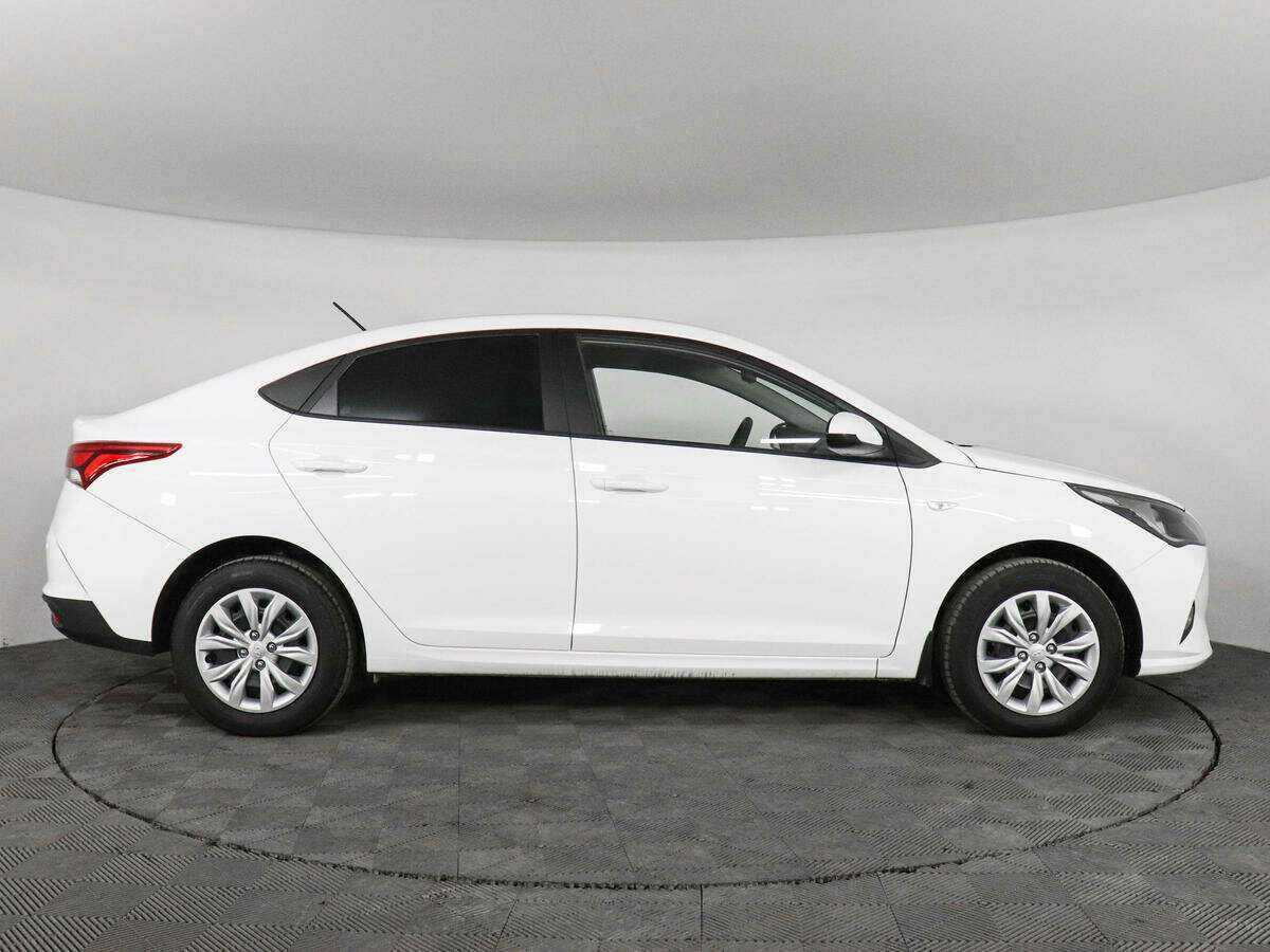 Hyundai Solaris, 2022 - фото №4