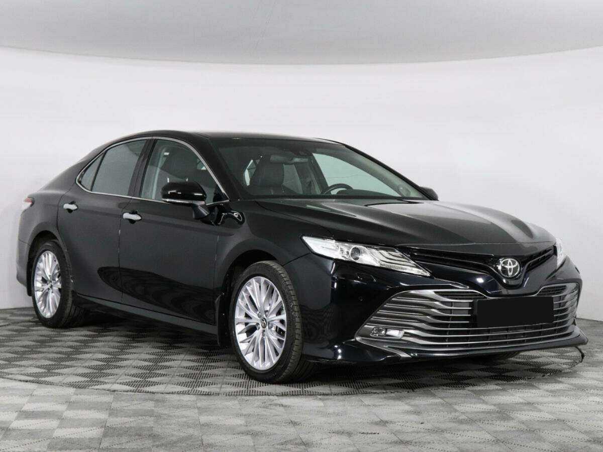 Toyota Camry, 2018 - фото №3
