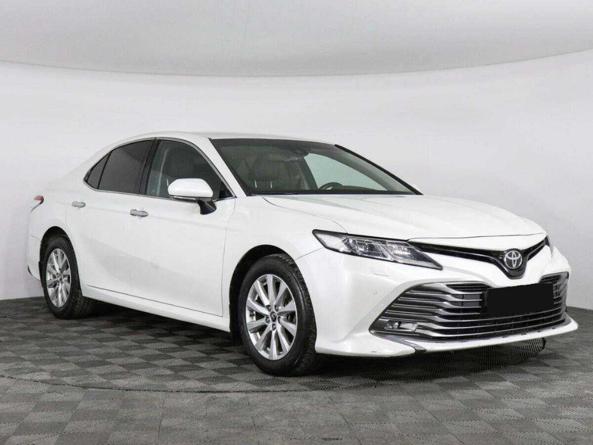 Toyota Camry, 2019 - фото №3