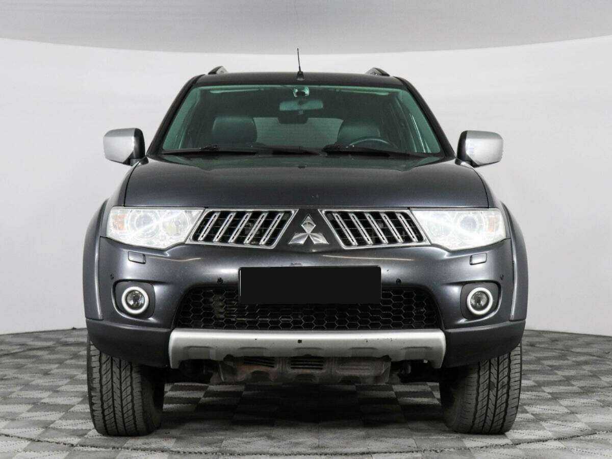 Mitsubishi Pajero Sport, 2012 - фото №2