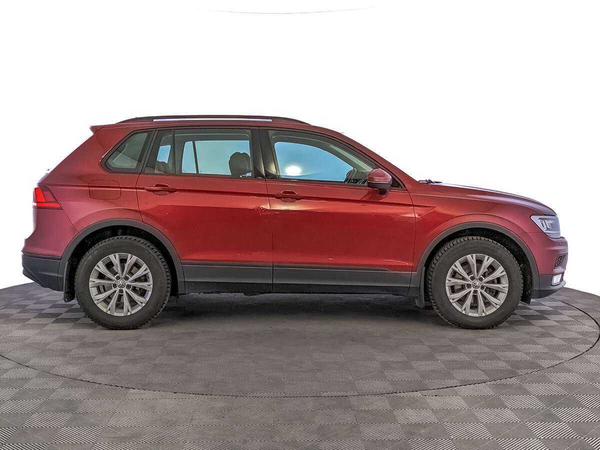 Volkswagen Tiguan, 2020 - фото №4