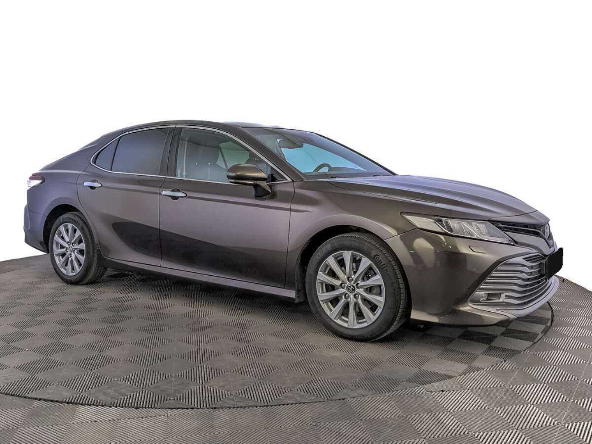 Toyota Camry, 2018 - фото №3