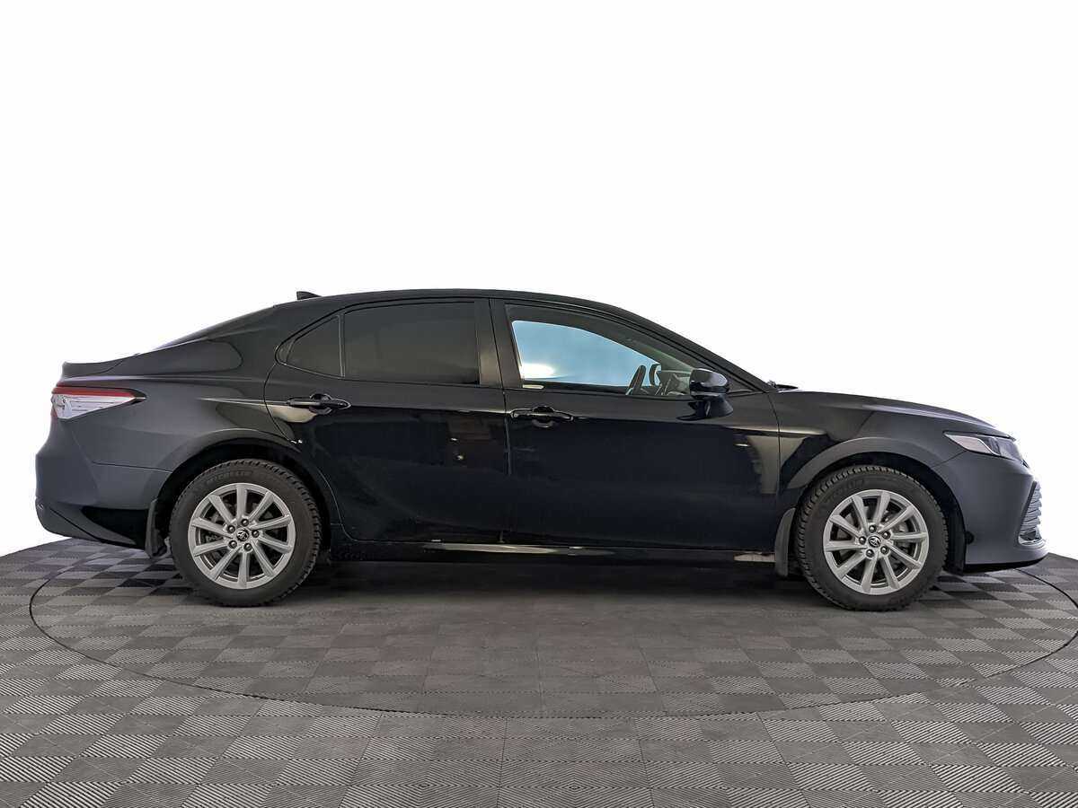 Toyota Camry, 2022 - фото №4