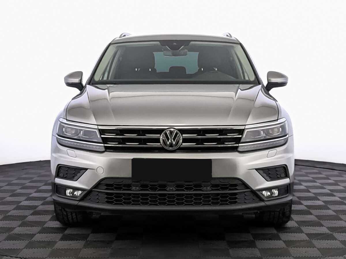 Volkswagen Tiguan, 2020 - фото №2