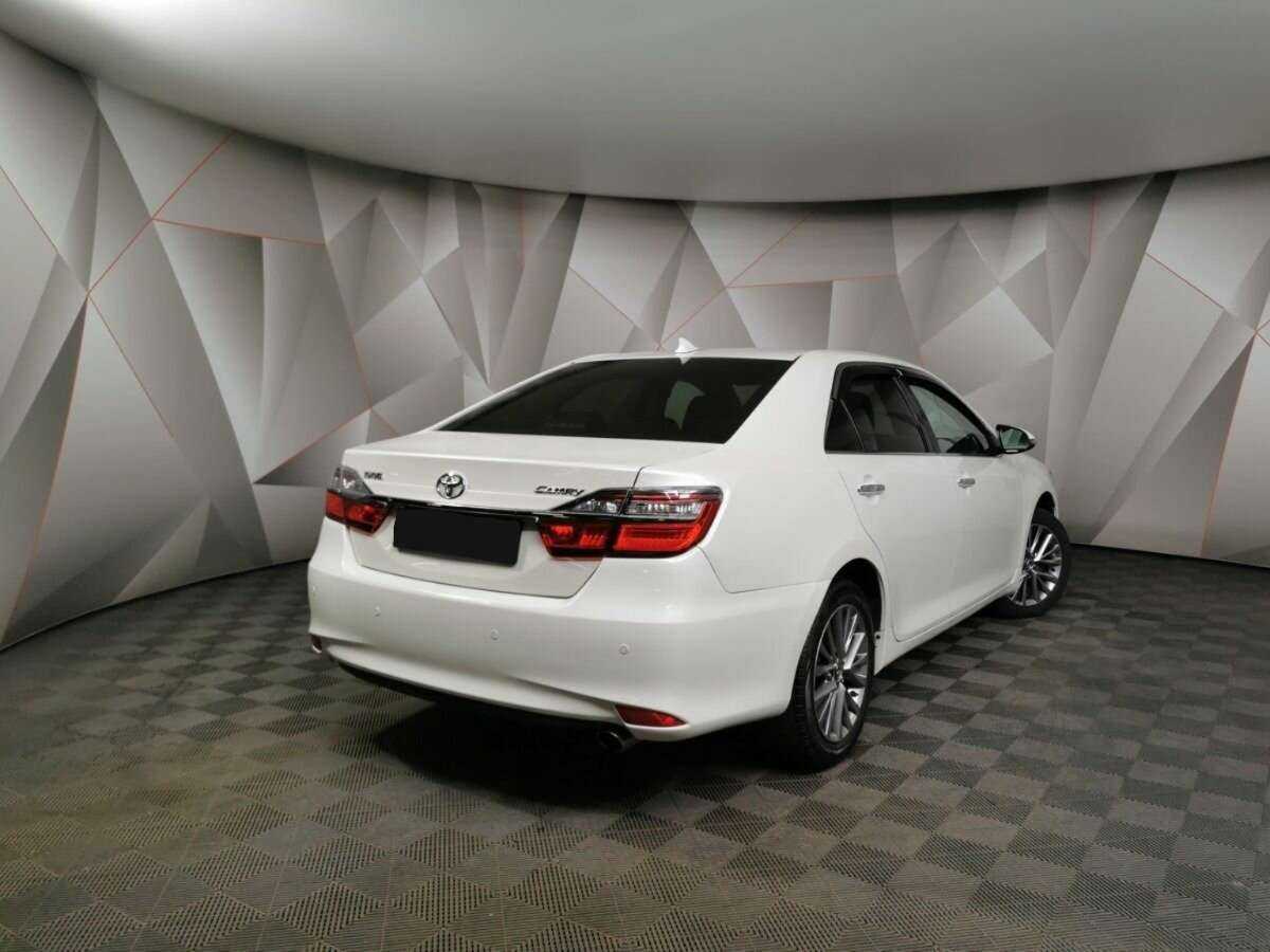 Toyota Camry, 2016 - фото №2