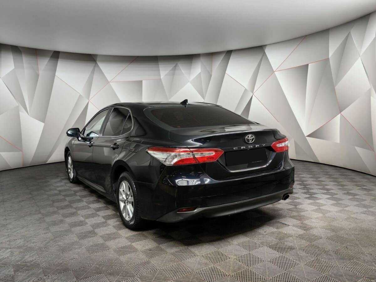 Toyota Camry, 2019 - фото №4