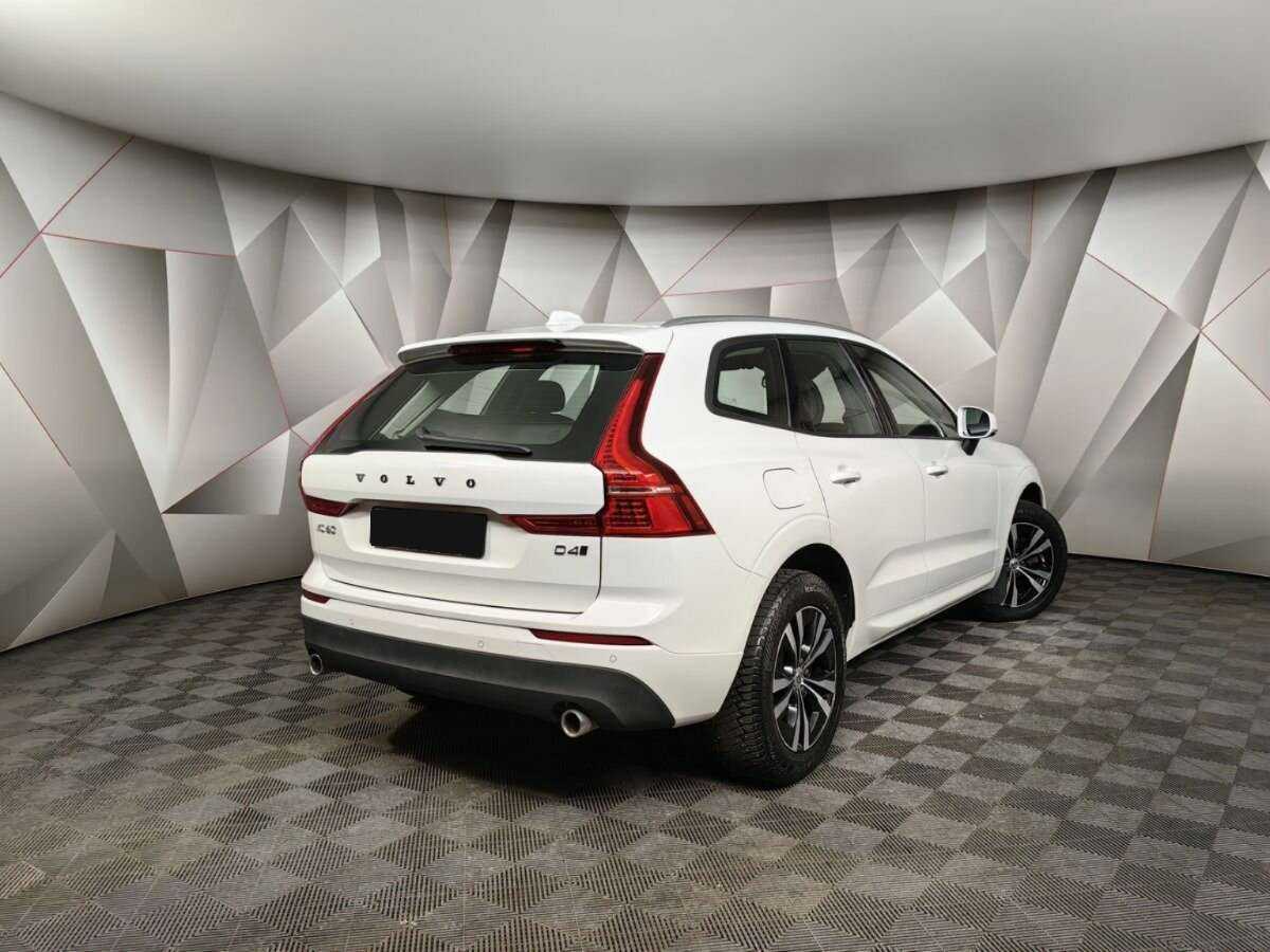 Volvo XC60, 2019 - фото №2