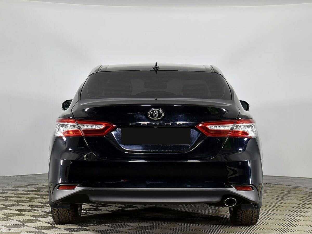Toyota Camry, 2020 - фото №4