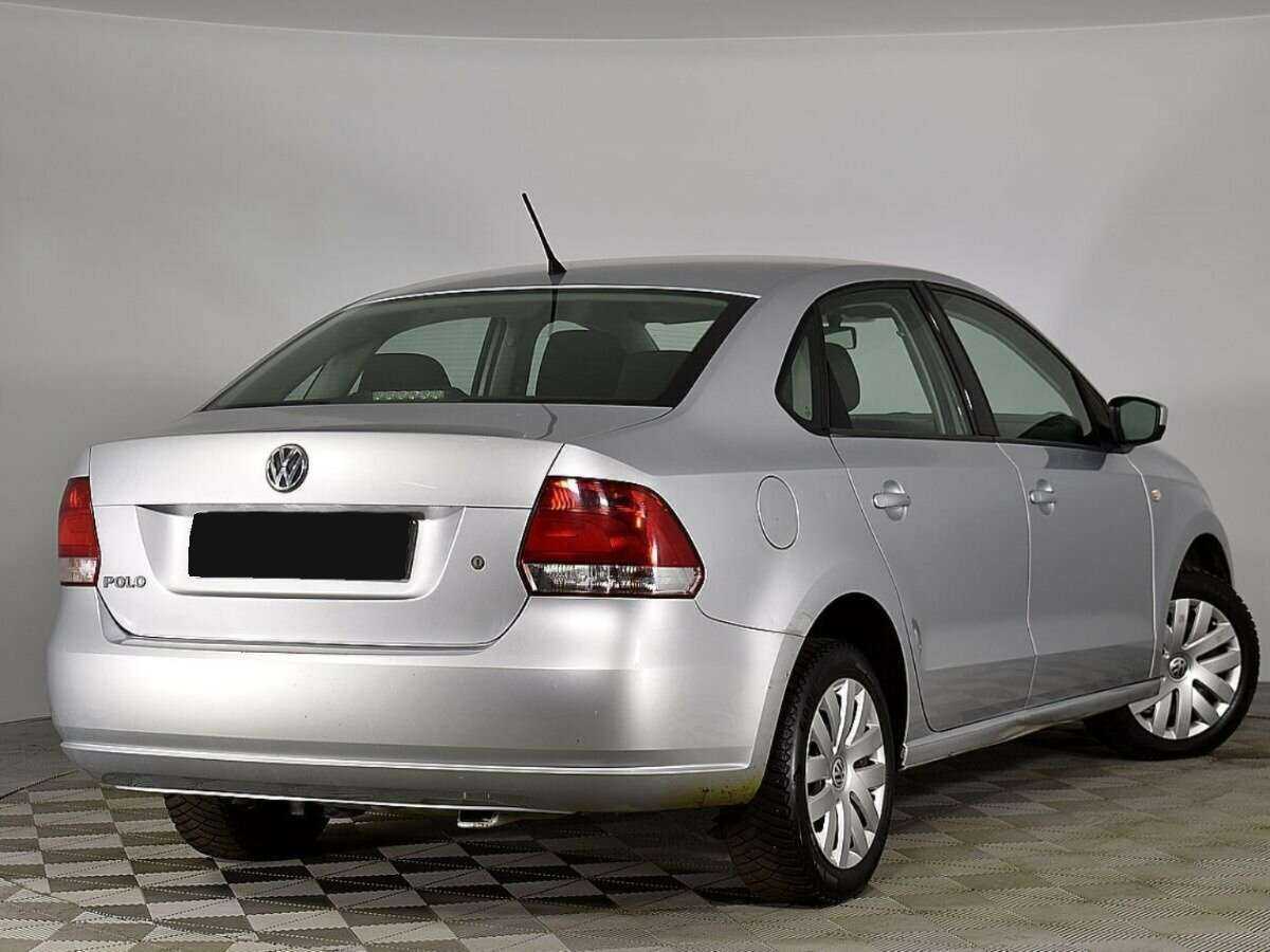 Volkswagen Polo, 2014 - фото №2