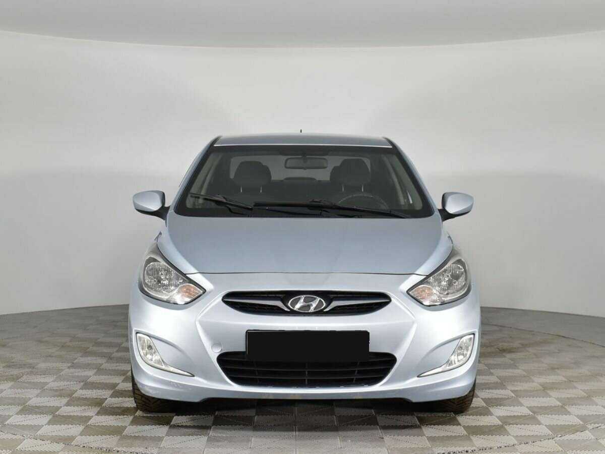 Hyundai Solaris, 2012 - фото №3